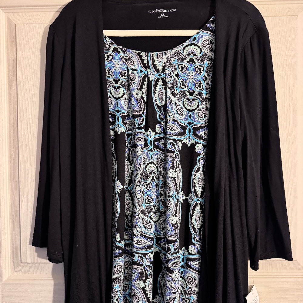 Croft & Barrow women’s attached blouse